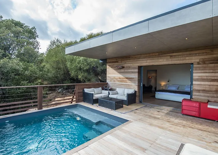 Отель Swim Piscine Privee Ou Jacuzzi Prive