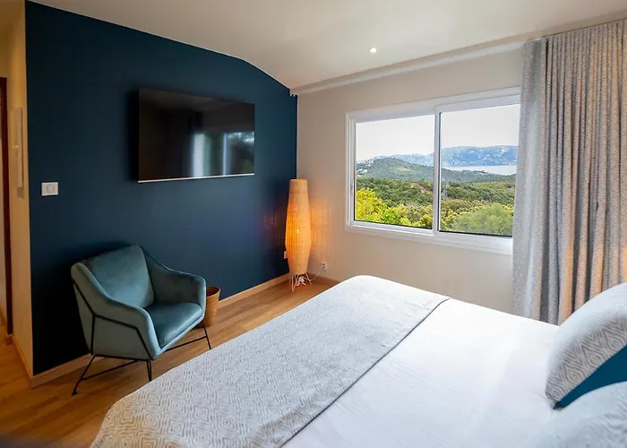 Otel Swim Piscine Privee Ou Jacuzzi Prive